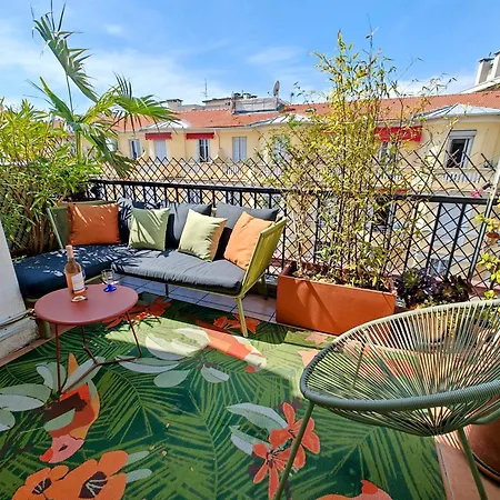 Cozy Roof Terrace Near Promenade Des - Ac Apartment